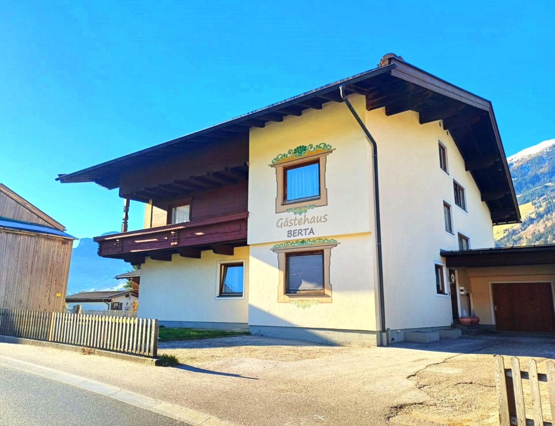 Gaestehaus Berta Целль-ам-Ціллер Екстер'єр фото
